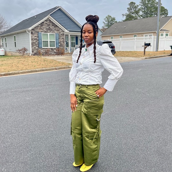 Meet your Posher, Chavone - Picture 3 of 16